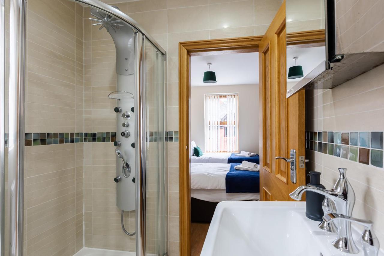Albert - 5 Bedrooms Sleeps 11 Parking Wi-Fi Contractors Preston  Exterior foto