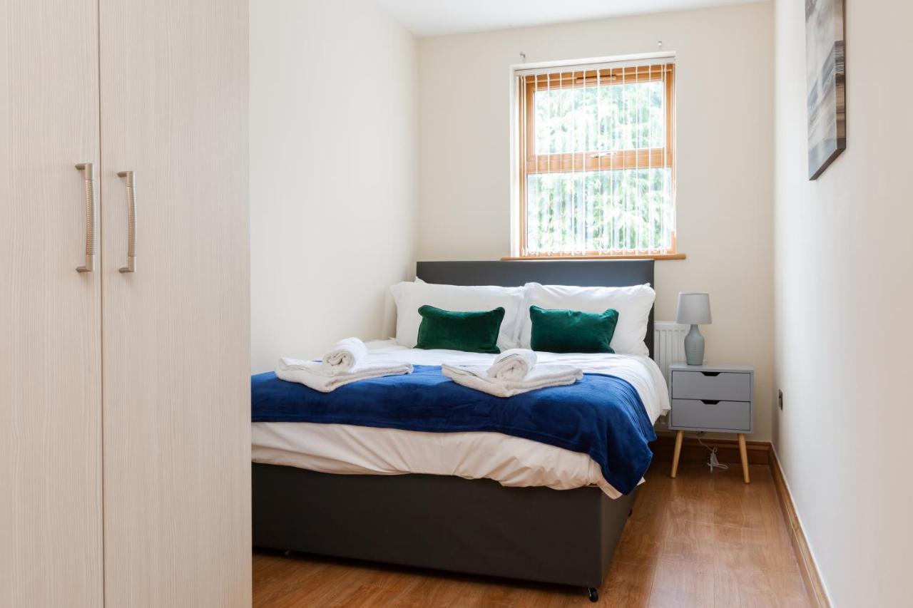 Albert - 5 Bedrooms Sleeps 11 Parking Wi-Fi Contractors Preston  Exterior foto